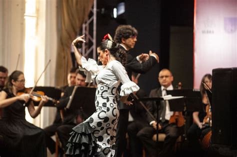  A Celebração de Óscae: Um Concerto Inesquecível de Música Flamenca e Alegria Espanhola!