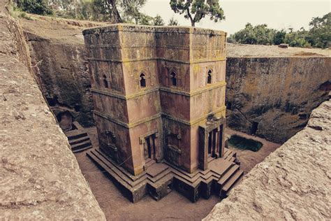 A Noite Ética de Lalibela: Uma Sinfonia Etiópica com um Toque de Alegria e Reflexão!