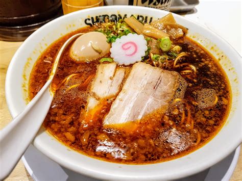 六本木 ラーメン、宇宙の味を求めて